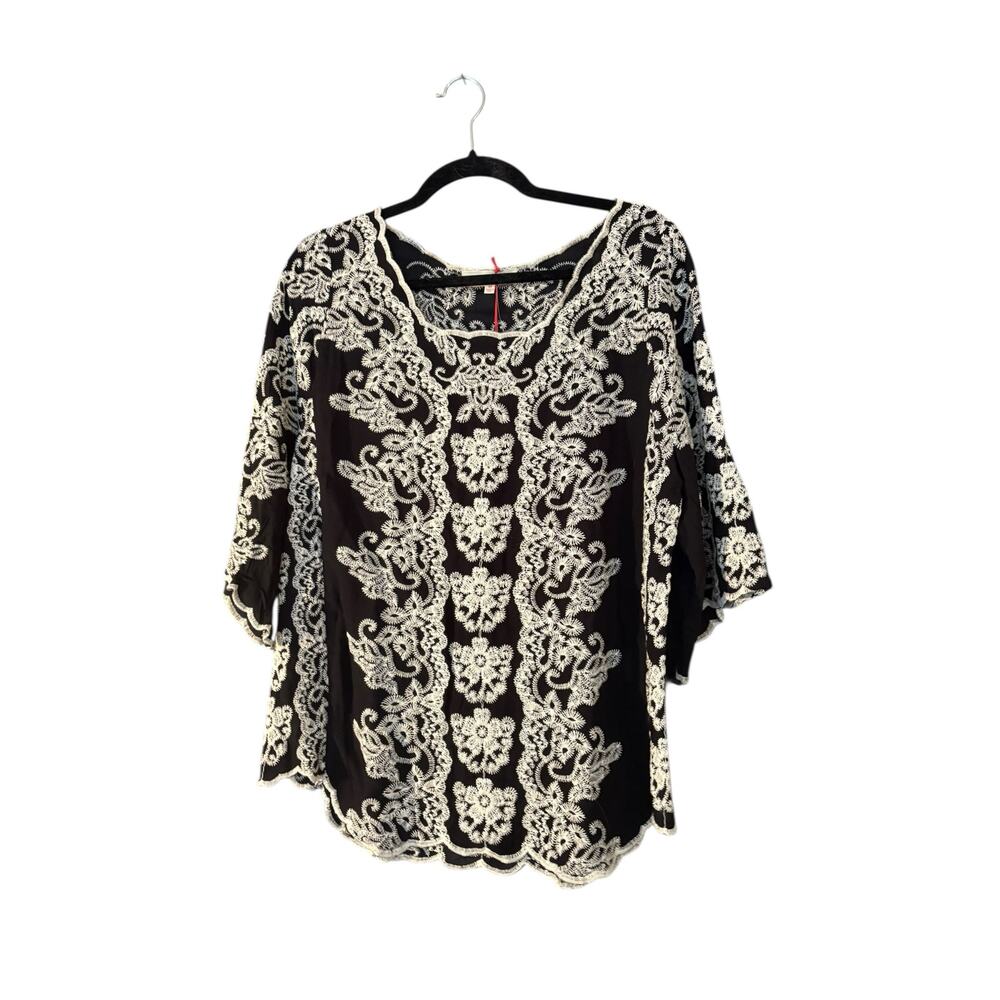 Solitaire Elegant Black Blouse M with Intricate White Embroidery Boho Chic Style